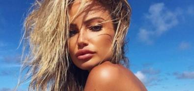 Abby Dowse topless