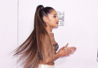 Ariana Grande szaleje z długimi włosami