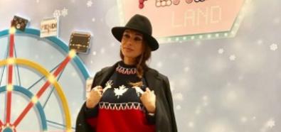 Cristina Buccino w świątecznym sweterku