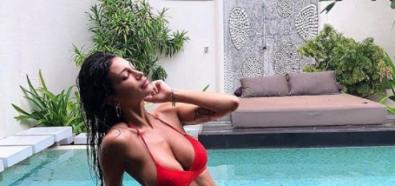 Cristina Buccino piersiami przyćmiła bikini