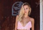 Dajana Gudic zmysłowo w różowym bikini