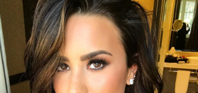 Demi Lovato pogrywa dekoltem