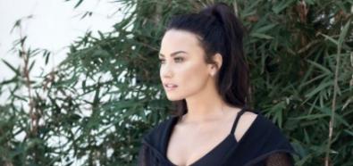 Demi Lovato wabi ciałem w basenie
