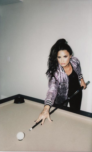 Demi Lovato z pełnym dekoltem