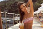 Emily Ratajkowski w rajskim bikini