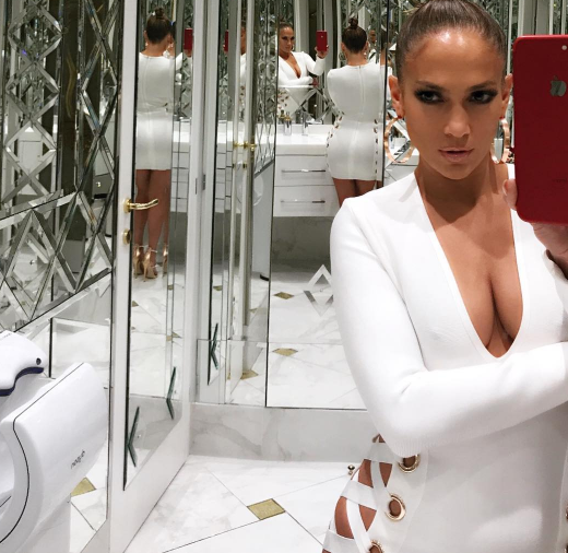 Jennifer Lopez wciąż zachwyca urodą