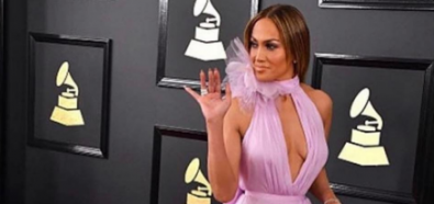 Jennifer Lopez pokazała piersi na Grammy 2017