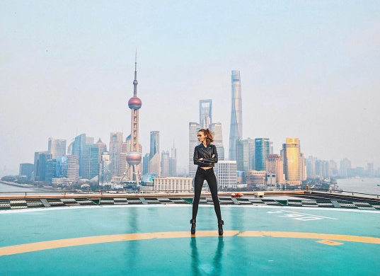 Josephine Skriver w Shanghaiu