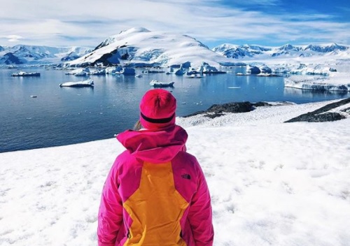 Josephine Skriver zwiedza Antarktydę