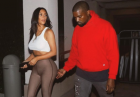 Kim Kardashian nago cała w brokacie