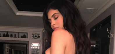 Kylie Jenner zmysłową mamusią