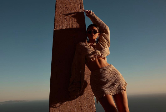 Kylie Jenner o wschodzie słońca