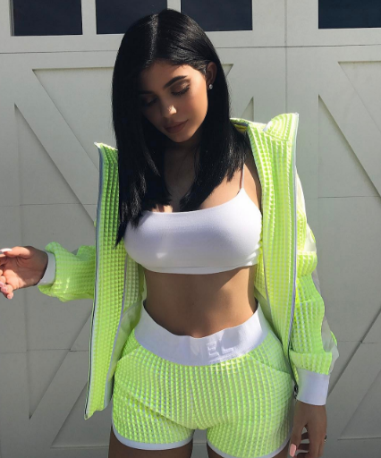 Kylie Jenner w panterkowym body