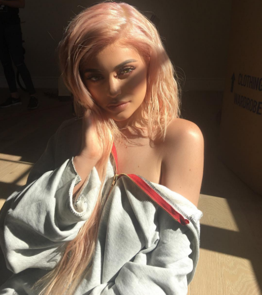 Kylie Jenner zachwyca ciałem na słońcu