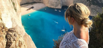 Lauren Drain Kagan atrakcyjnie w bikini w Grecji