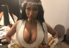 Nicki Minaj niczym egipska bogini 