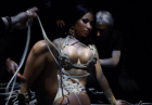 Nicki Minaj ubrana w... sznur!