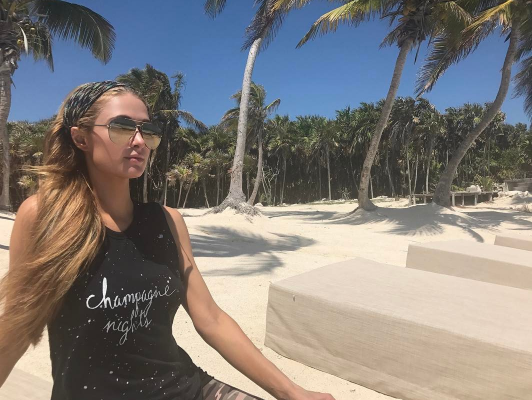 Paris Hilton wypoczywa w Meksyku