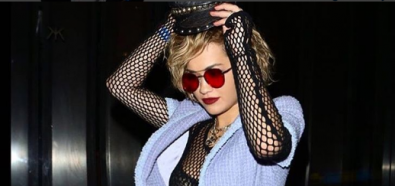 Rita Ora jako gorąca modelka
