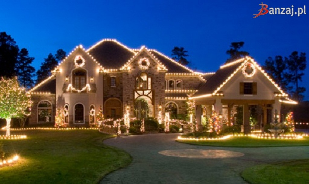 Domy w świątecznych szatach