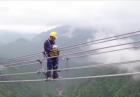 Praca elektryków na wysokości