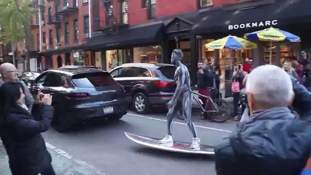 Silver Surfer w NY
