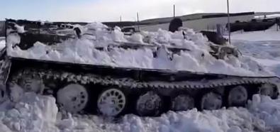Wóz pancerny kontra śnieg