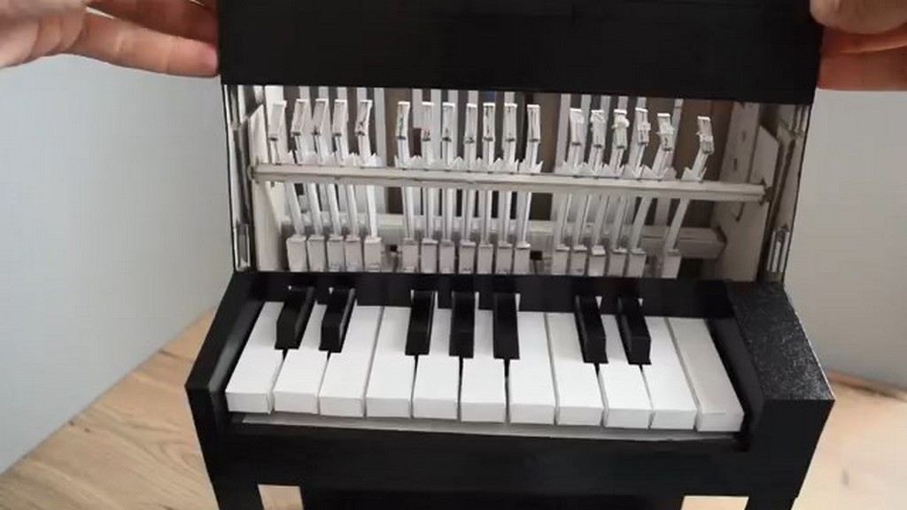 Papierowe pianino