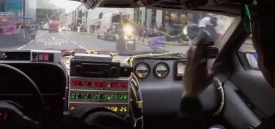 DeLorean z Powrotu do Przyszłości jako taksówka