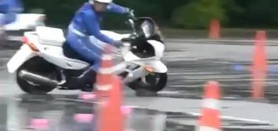 Japońscy policjanci na motorach