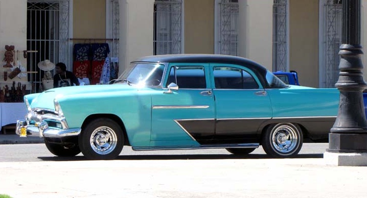 Komuniści zalegalizowali handel samochodami na Kubie