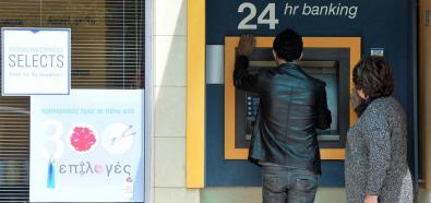Cypryjczycy próbują wybrać swoje pieniądze