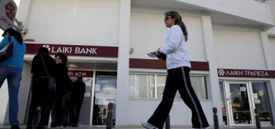 Cypryjczycy próbują wybrać swoje pieniądze
