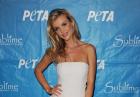 Joanna Krupa - modelka na przyjęciu PETA