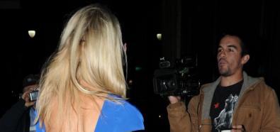 Joanna Krupa - ustawka z fotografami przed resutaracją w Hollywood