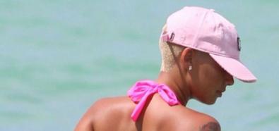 Amber Rose na plaży w skąpym bikini