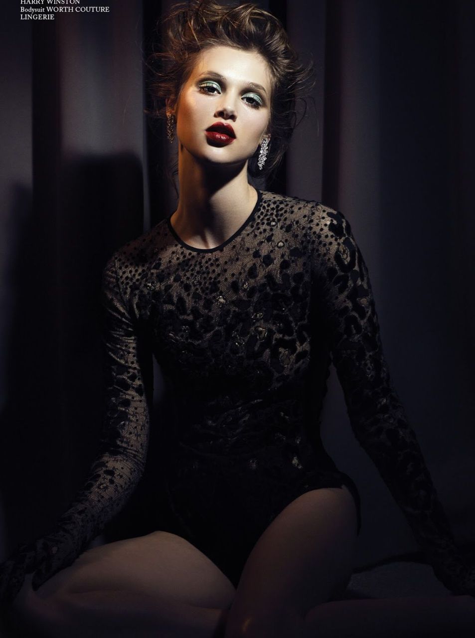 Anais Pouliot - seksowna modelka topless w magazynie Glass