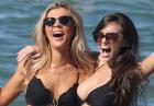 Anastasia Nova i Samantha Gill reklamują w bikini wodę "138"
