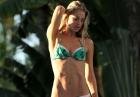 Candice Swanepoel i Doutzen Kroes - gorące ciała w skąpym bikini Victoria's Secret