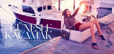 Behati Prinsloo w lutowym wydaniu magazynu Vogue Turcja