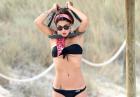 Belen Rodriguez - celebrytka w bikini na plaży.