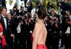 Bella Hadid bez bielizny w Cannes