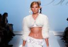 Modelki prezentują kolekcję Blumarine podczas Milan Fashion Week