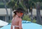 Britney Spears w białym bikini na Hawajach 