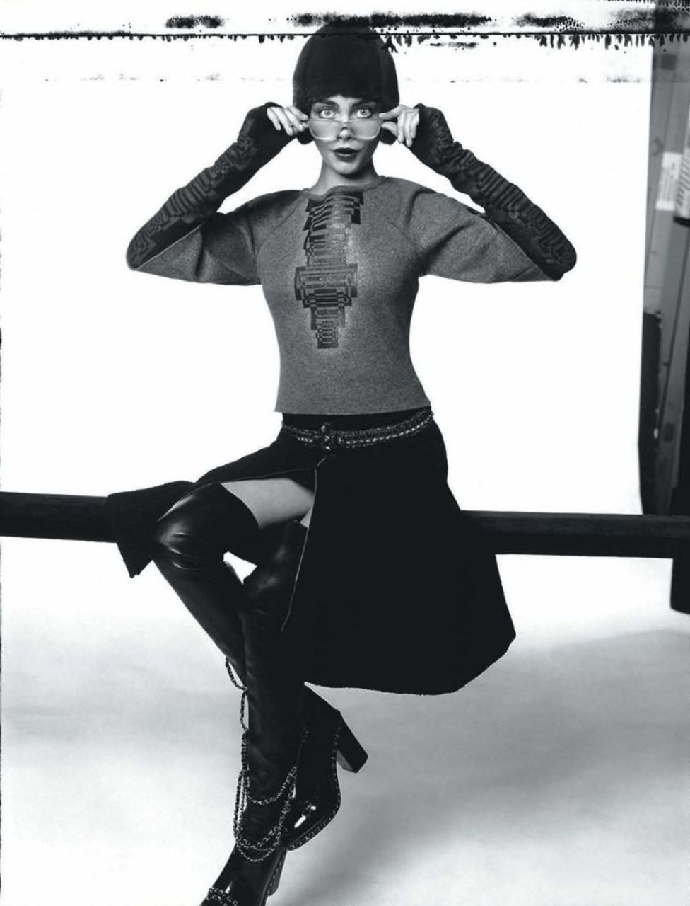 Cara Delevingne - seksowna modelka z Wielkiej Brytanii w magazynie Vogue