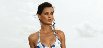 Catrinel Menghia - rumuńska modelka w kolekcji strojów kąpielowych i ubrań Bogner