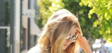 Charlotte McKinney olśniewajaco piękna na ulicach Hollywood