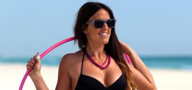 Claudia Romani - seksowna modelka kusi w bikini na plaży w Miami