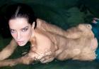 Claudia Salinas - modelka w bikini i bieliźnie