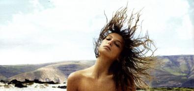 Daria Werbowy - modelka pozuje topless w Elle